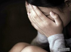 藉口「玩貓」硬闖房間 男教師性侵19歲女學生