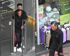 沐鸣app下载身体健康唔怕 古天乐无罩现身闹市速闪