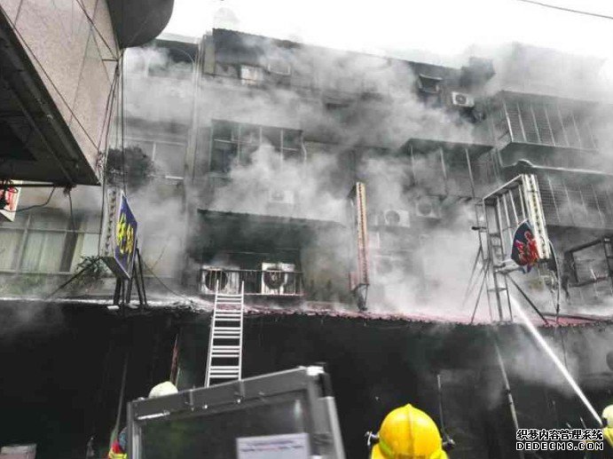 沐鸣代理招商台北华西街民居火警 救出5男1女无生命迹象