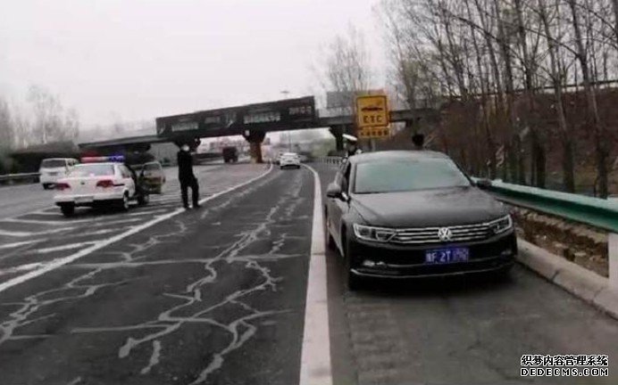 沐鸣登录网站河南鹤壁:错把出口当入口 就这样记了12分