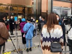 沐鸣注册武汉多个商场重开 民众需戴口与人保持距离