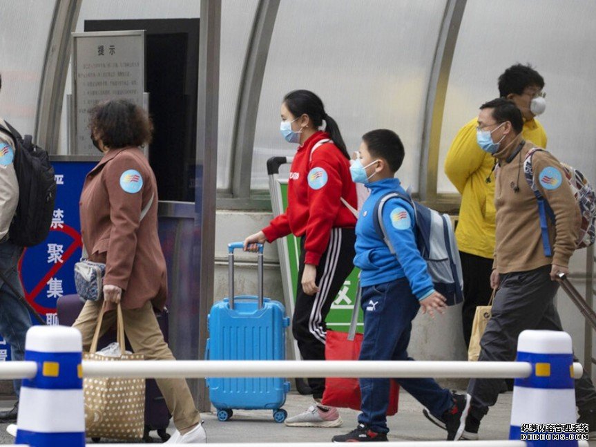 沐鸣直属招商中国驻美大使馆:优先安排包机接未成年留学生回国