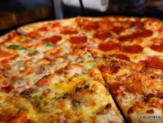 染疫后仍开店累逾百人接受隔离 沐鸣主管披萨店老闆判囚10个月