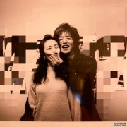 沐鸣手机版下载两女轮流为母贺寿　木村晒激罕合照贺静香「入五」