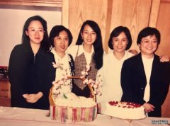 【爽姐密语】 沐鸣手机版下载温馨过生日