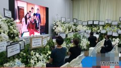 【何鸿燊大殓】沐鸣手机版下载珍贵相片辑录曝光 昔日赌王风采重现