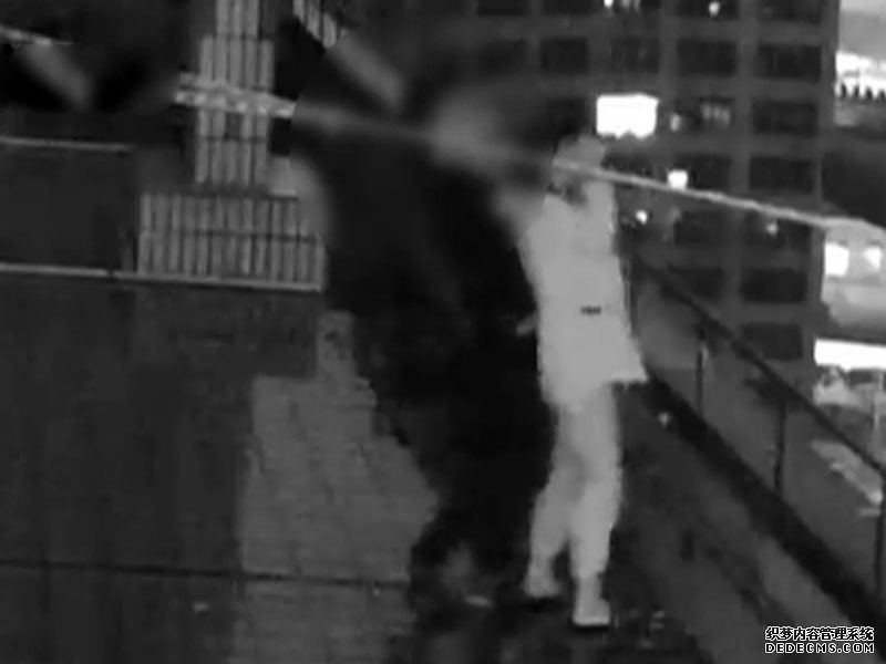 痴迷女主播求爱不沐鸣软件下载遂动杀机 悬崖勒马获刑五年半