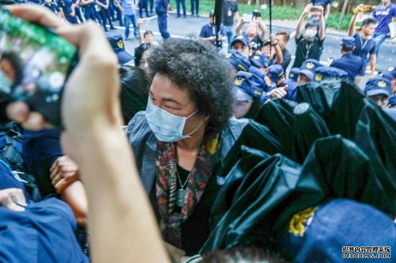 国民党强佔主席台 沐鸣平台挂机软件下载台监察院长提名人避质询离开立法院