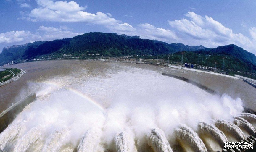 长江年内第2号洪水上游形成 沐鸣招商主管三峡大坝需洩洪