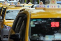 沐鸣总代理失业爸瞒妻转行驾的士 老婆窝心安慰：生活不一定要富裕