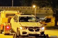将军澳工业邨两车相撞4伤 宝沐鸣娱乐注册马司机遗两醉乘客失踪     