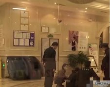 沐鸣主管陌生男凌晨图入酒店房 云南孕妇受惊致穿羊水