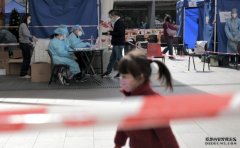 坪石邨坪石广场今设沐鸣娱乐登录流动採样站 为居民免费检测