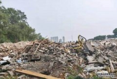 北京小汤山镇遭沐鸣主管暴力清场 业主被打到肋骨骨拆