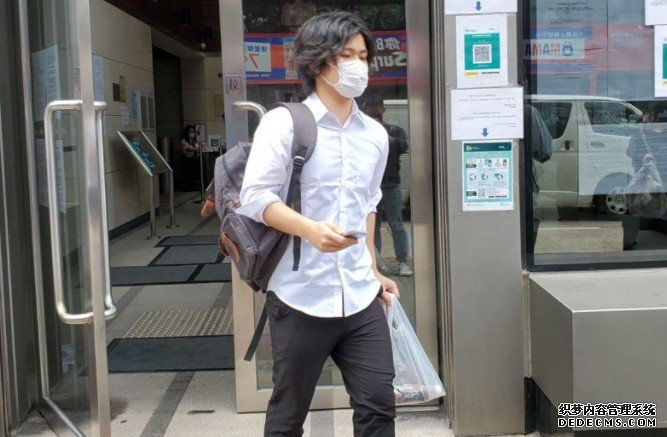 两青年涉非法集结 辩方质疑警员夹沐鸣手机版登录口供「连标点都一样」