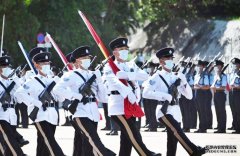 警察学院结沐鸣登录业会操升旗环节 首以中式步操进行