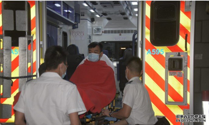 沐鸣登录长沙湾道男子遇查丢毒品逃跑 警追捕遭反抗受伤