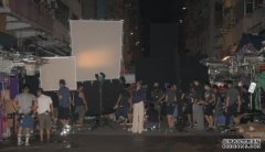 妮歌洁曼花园街沐鸣代理通宵拍剧惹哄动 警员一度到场了解