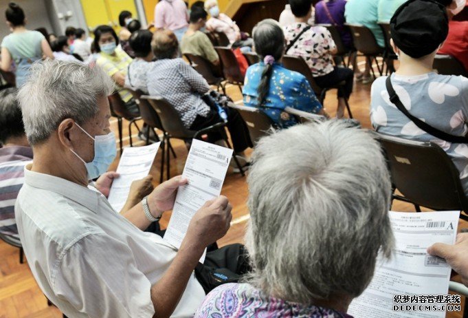 葛珮帆促致电长者沐鸣注册补交资料 朱子洛批政府通知方法矛盾