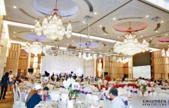 新人补摆喜酒沐鸣登录婚礼顾问日走六场 婚宴酒席生意反弹3倍