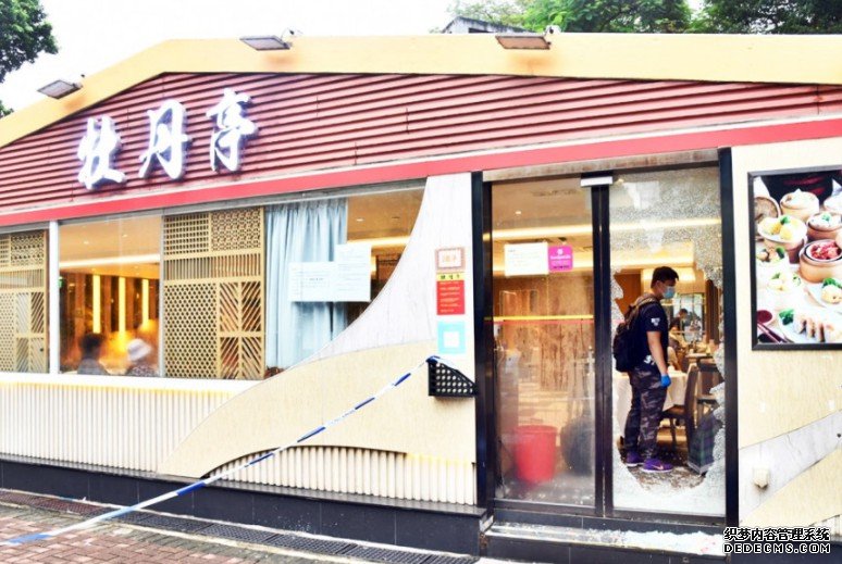 沐鸣登录大围红磡两食肆遇窃 贼人爆玻璃门抬走夹万