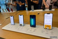 新iPhone及iPad沐鸣登录今开卖 头位「果迷」7点到场排队