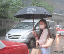 天文台改发红色暴雨警告信号沐鸣登录 所有学校下午停课