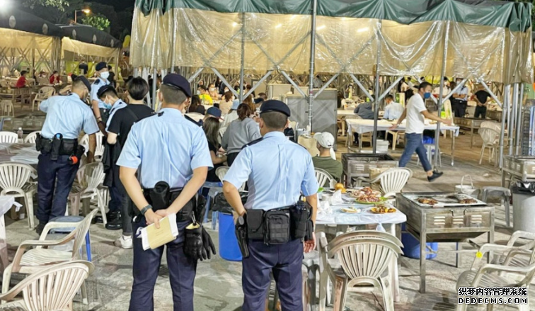 沐鸣APP下载警突击九华径无牌烧烤场 拘17负责人及职员82客收罚单