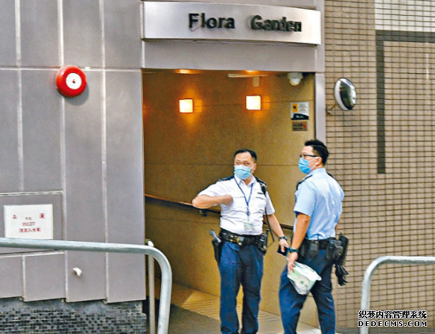 “衣服山”倒塌 妇人活埋亡沐鸣登录