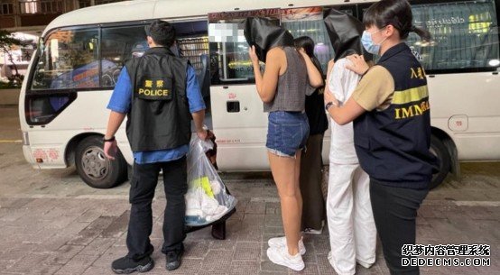 警方入境处联合沐鸣注册扫黄 拉3名女装打扮日泰籍男子