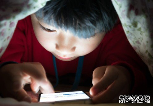 沐鸣登录调查:逾4成受访儿童曾看成人咸片 14.4%接触过儿童裸照