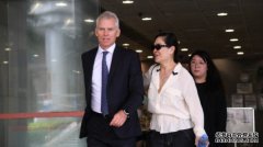 沐鸣APP下载法官包致金姪女扔物落街损毁车辆　裁判官裁定表证成立7月裁决