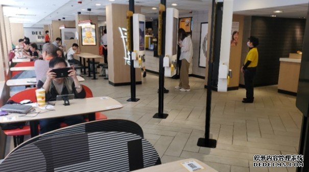 西环麦当劳斩人案｜事发沐鸣注册餐厅停业两天 今午重开食客如常光顾