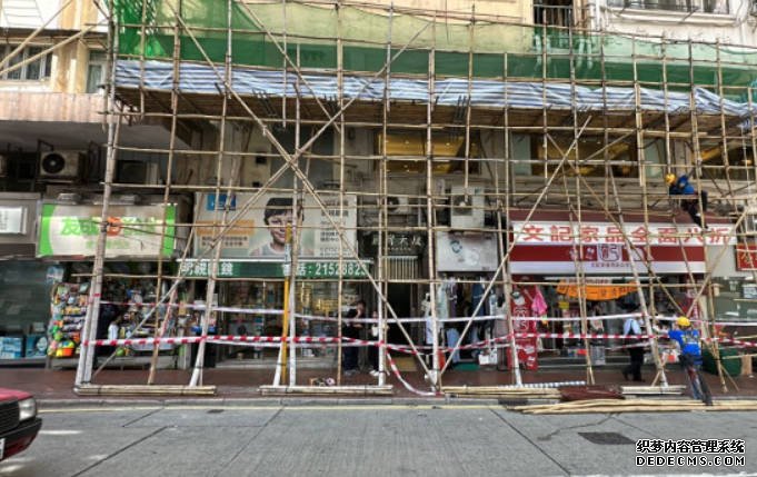 2号站登录西灣河麗灣大廈石屎剝落│ 梁熙:「社區炸彈」多區出現 倡成立跨部門小組跟進