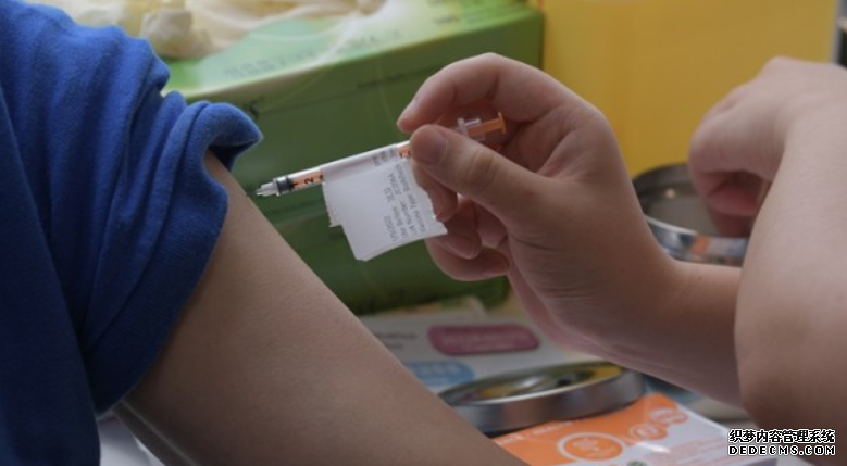 新冠疫苗專家委員會：欧亿截至上月接獲8132宗異常報告 6月起再無收到死亡報告