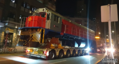 港鐵60號舊式柴油機車移入鐵路博物館 大批鐵路迷到場拍攝蓝狮注册