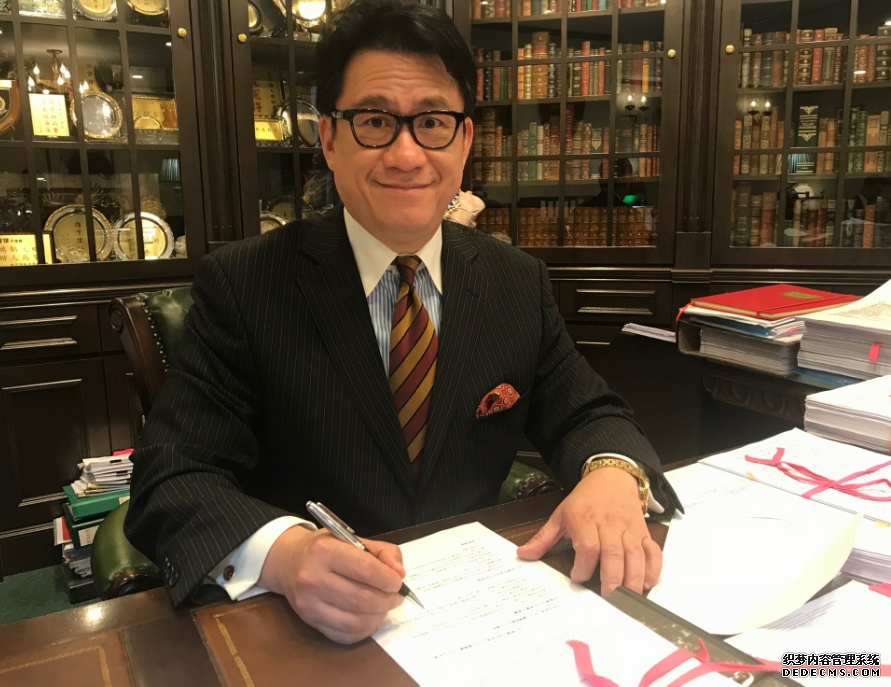 獨家|廟街夜市檔口涉賣吸毒工具 2号站登录疑似冰壺公然銷售 問客食大麻定「可樂」